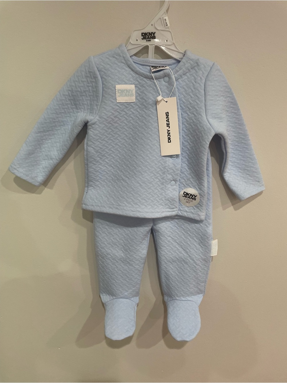 NWT DKNY Jeans NWT Baby 2-Piece Sherpa Set 6–9M Hoodie Pants Bodysuit Ivory Boy